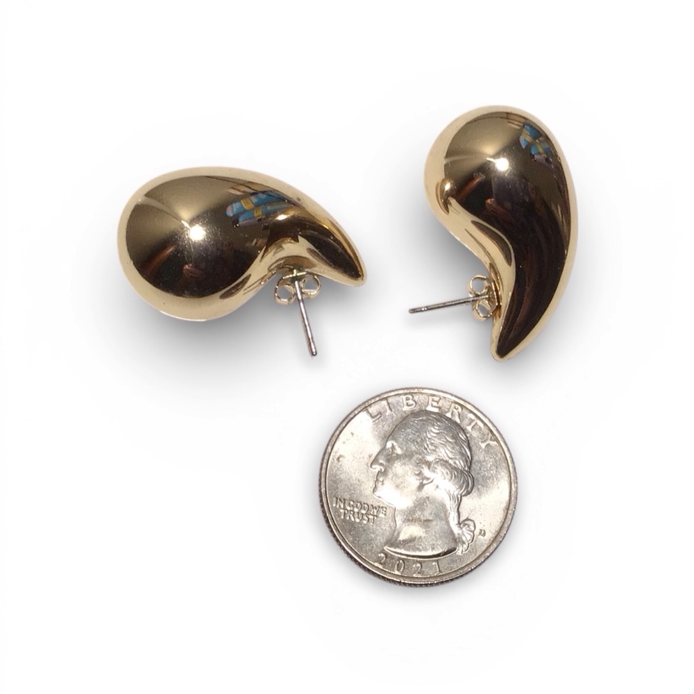 Elegant Gold-Toned Teardrop Earrings